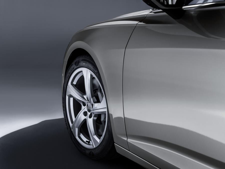 Детали экстерьера Audi A6L 55 TFSI Quattro (C8) 2019 года  (CN) (фото 28 из 41)